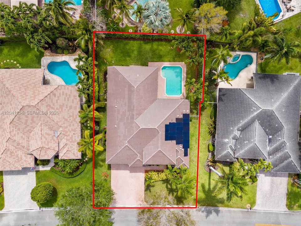En Venta: $950,000 (5 camas, 3 baños, 2714 Pies cuadrados)
