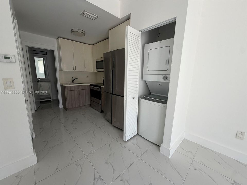For Rent: $2,000 (2 beds, 1 baths, 600 Square Feet)