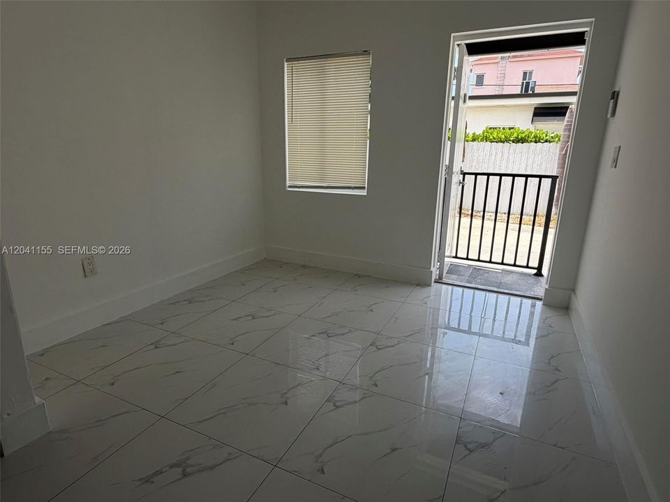 For Rent: $2,000 (2 beds, 1 baths, 600 Square Feet)