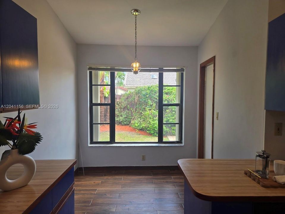 For Rent: $4,200 (3 beds, 2 baths, 2021 Square Feet)