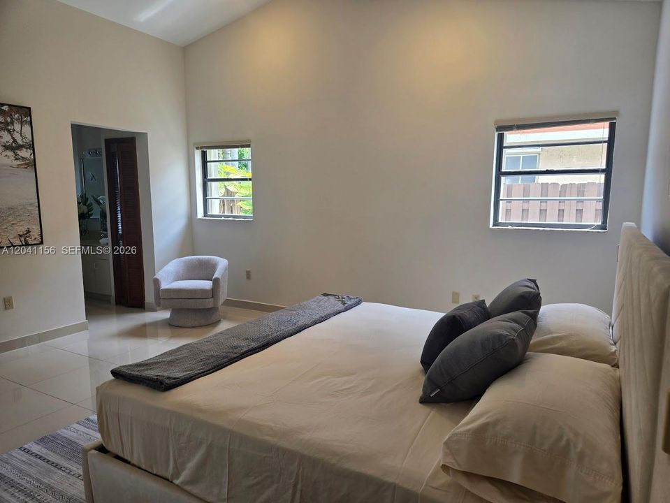For Rent: $4,200 (3 beds, 2 baths, 2021 Square Feet)