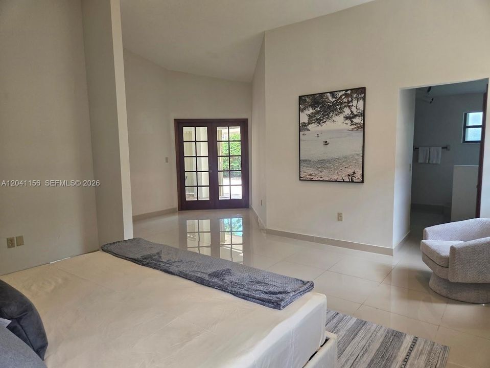 For Rent: $4,200 (3 beds, 2 baths, 2021 Square Feet)