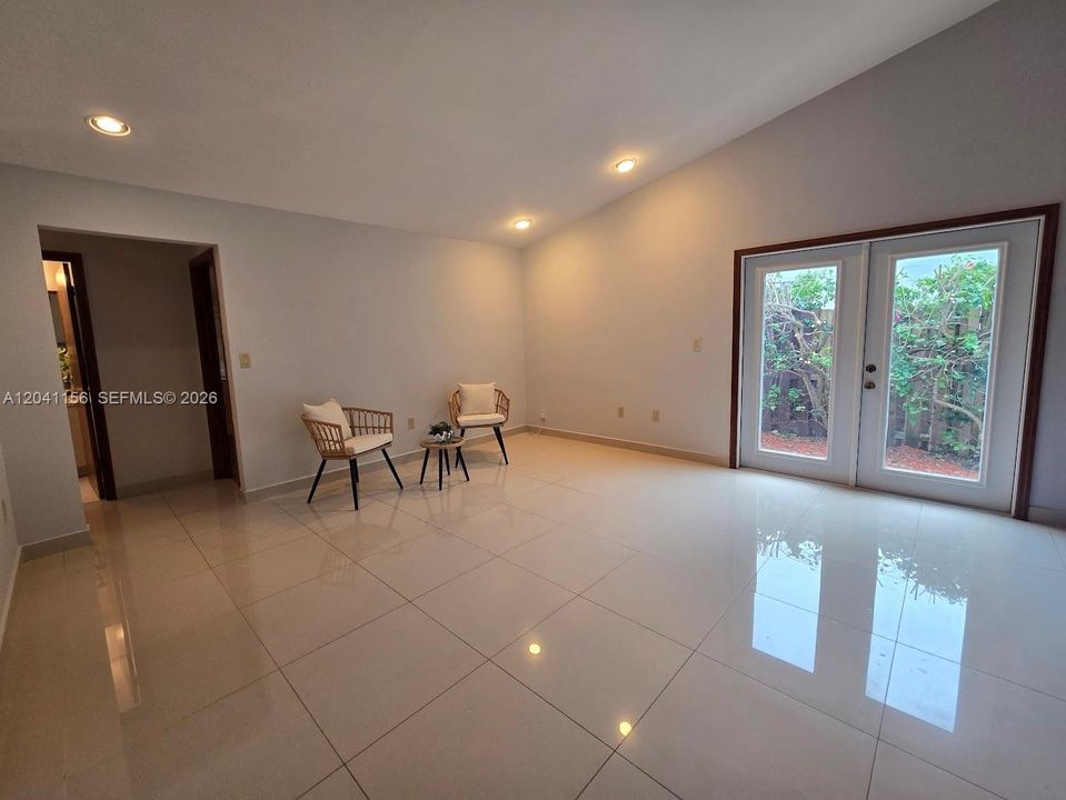 For Rent: $4,200 (3 beds, 2 baths, 2021 Square Feet)