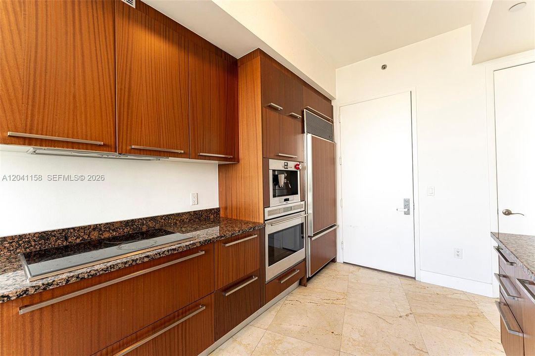 For Rent: $5,900 (2 beds, 2 baths, 1435 Square Feet)