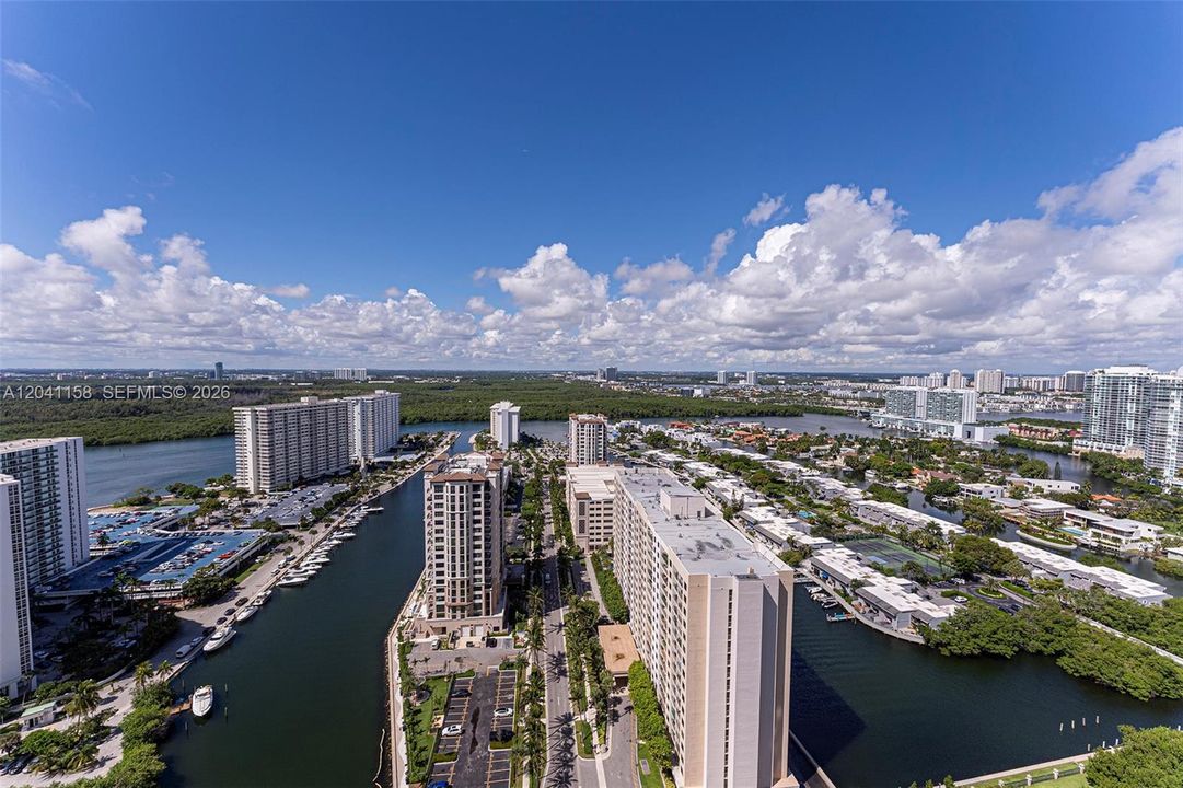 For Rent: $5,900 (2 beds, 2 baths, 1435 Square Feet)