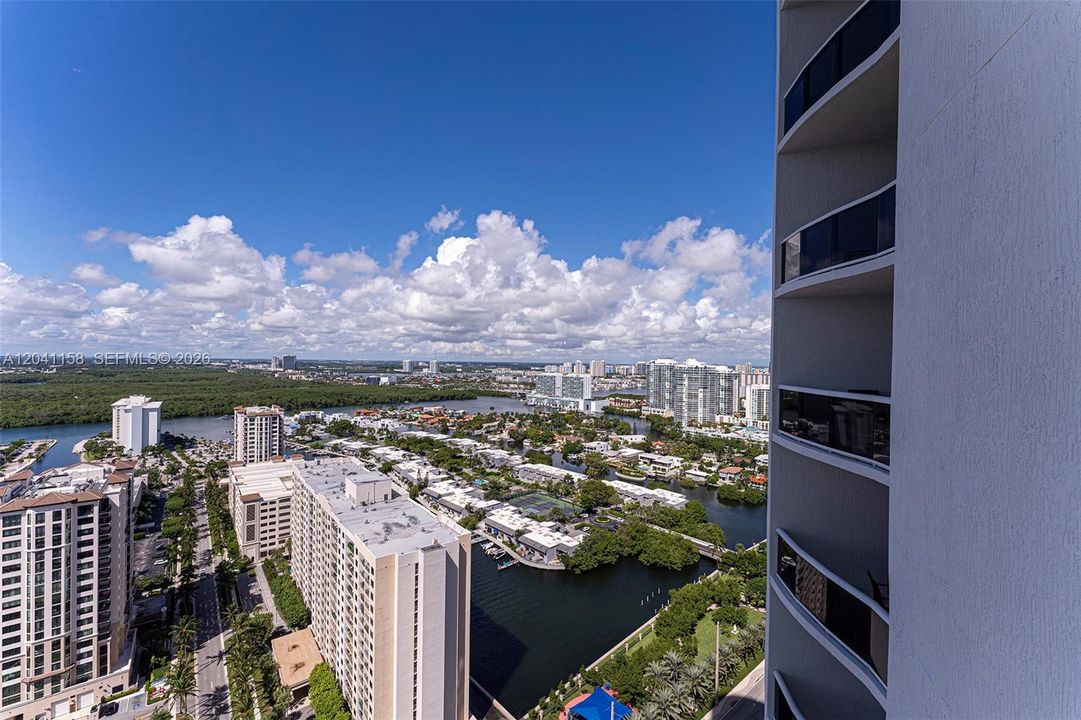 For Rent: $5,900 (2 beds, 2 baths, 1435 Square Feet)