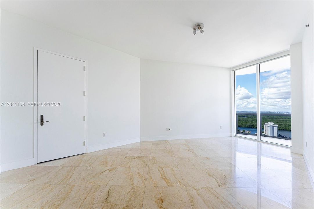 For Rent: $5,900 (2 beds, 2 baths, 1435 Square Feet)