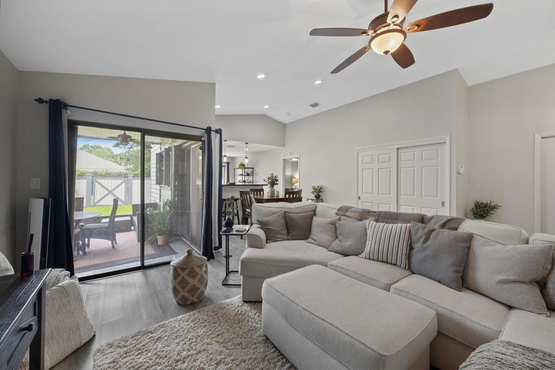 Living Room 4