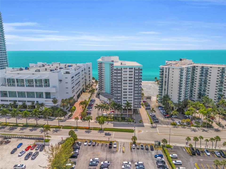 En Venta: $469,000 (2 camas, 2 baños, 1018 Pies cuadrados)