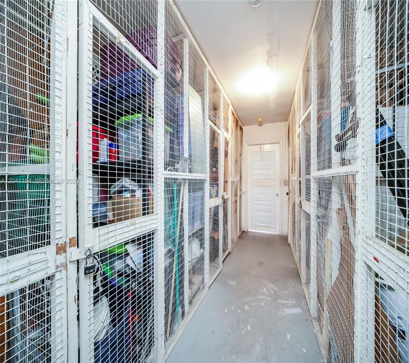 For Rent: $2,475 (2 beds, 2 baths, 1000 Square Feet)