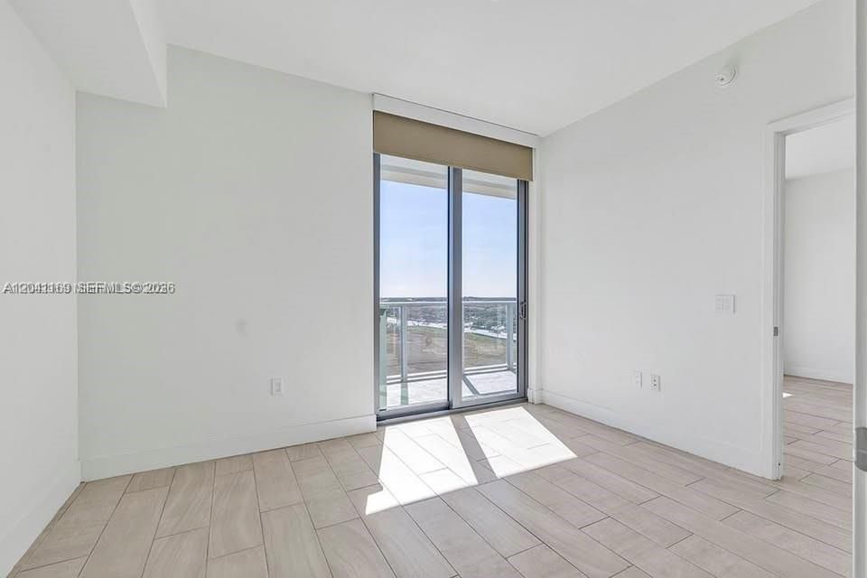 For Sale: $429,000 (2 beds, 2 baths, 920 Square Feet)