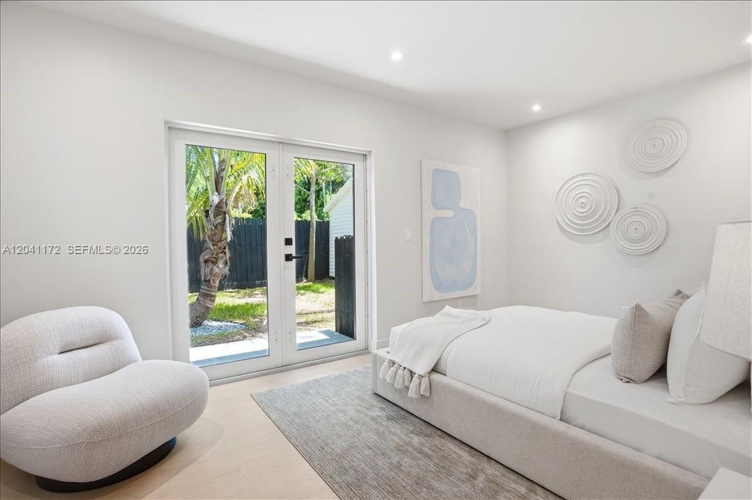 En Venta: $2,300,000 (4 camas, 3 baños, 2704 Pies cuadrados)
