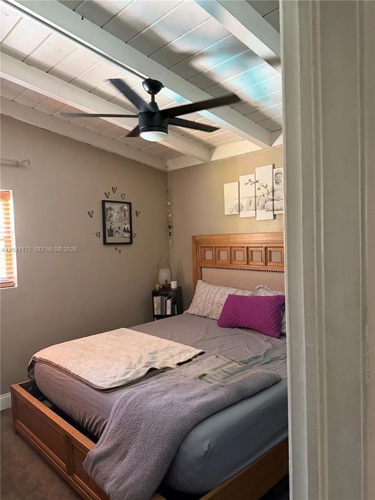For Sale: $575,000 (3 beds, 2 baths, 1304 Square Feet)