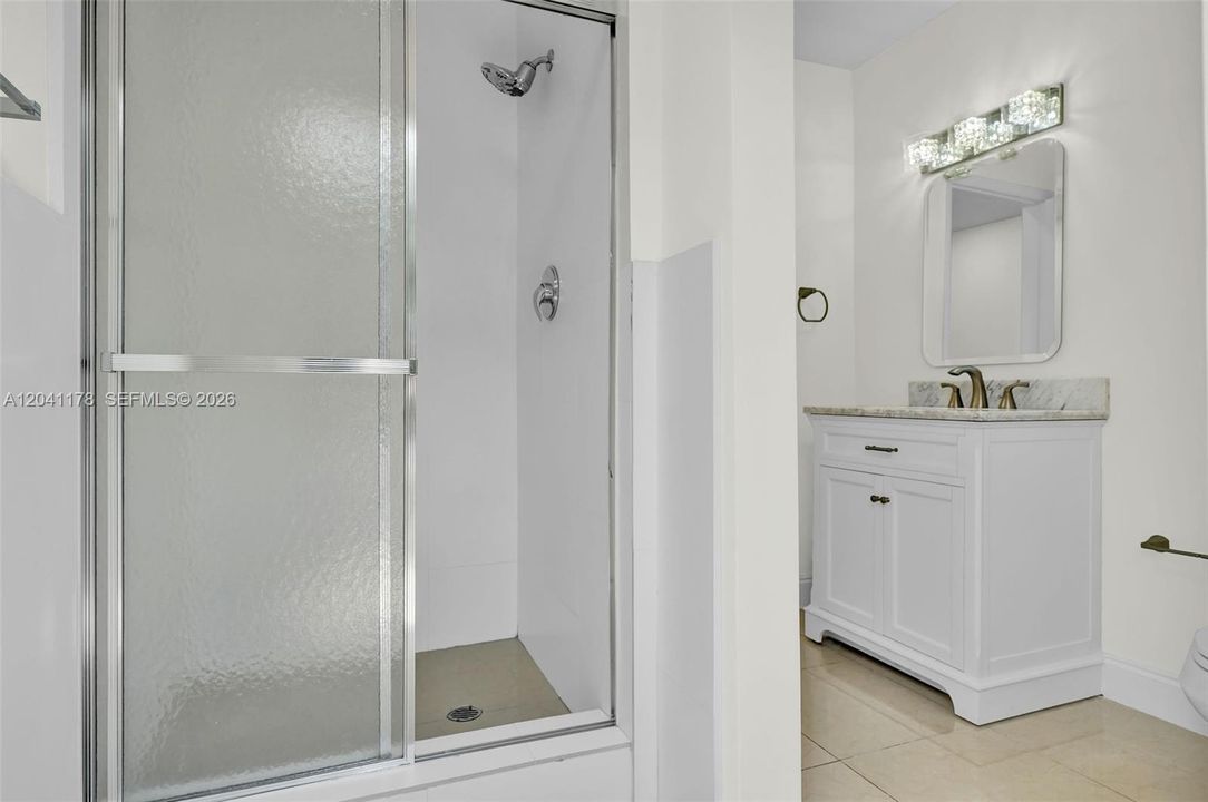 В аренду: $8,500 (3 спален, 3 ванн, 2228 Квадратных фут)