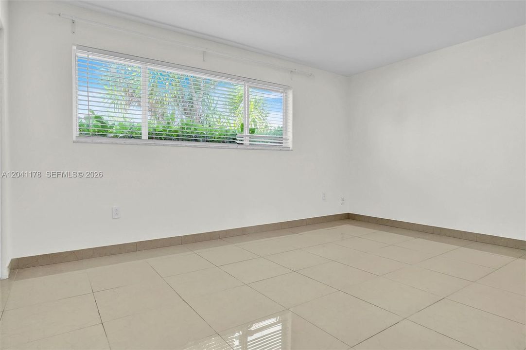 В аренду: $8,500 (3 спален, 3 ванн, 2228 Квадратных фут)