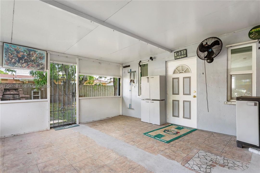 На продажу: $799,000 (3 спален, 2 ванн, 1848 Квадратных фут)