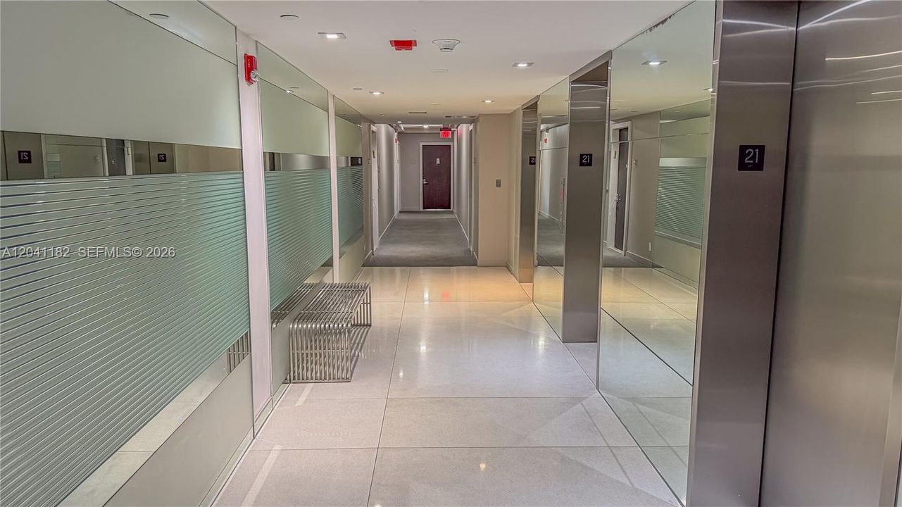 For Sale: $269,000 (2 beds, 2 baths, 1138 Square Feet)