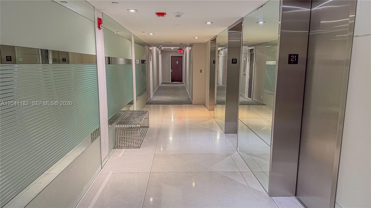 For Sale: $269,000 (2 beds, 2 baths, 1138 Square Feet)