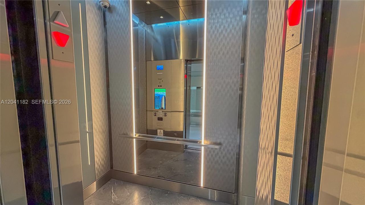 For Sale: $269,000 (2 beds, 2 baths, 1138 Square Feet)