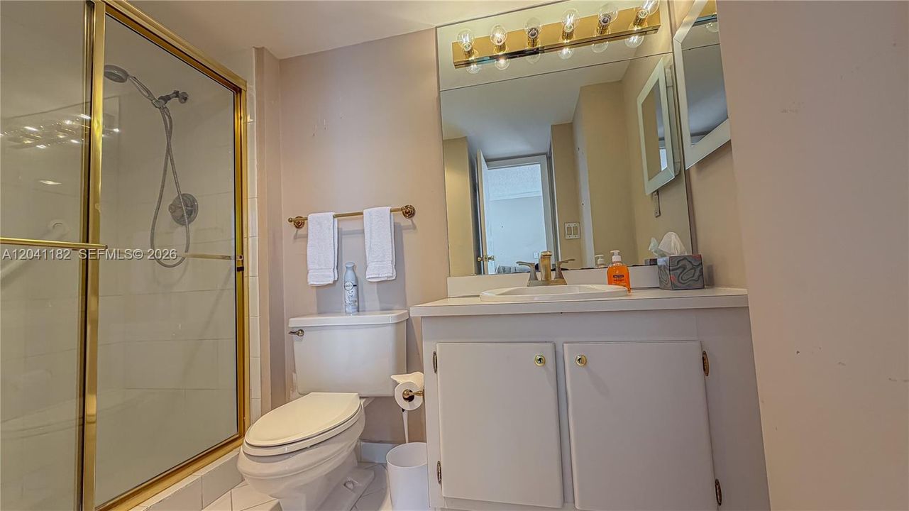 For Sale: $269,000 (2 beds, 2 baths, 1138 Square Feet)