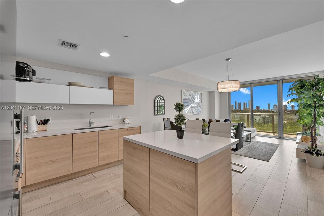 For Rent: $3,500 (1 beds, 2 baths, 937 Square Feet)