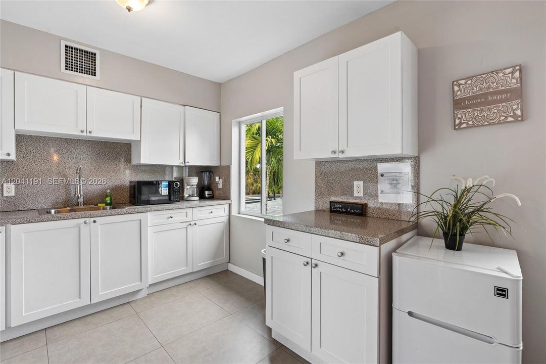 В аренду: $2,875 (2 спален, 2 ванн, 2074 Квадратных фут)