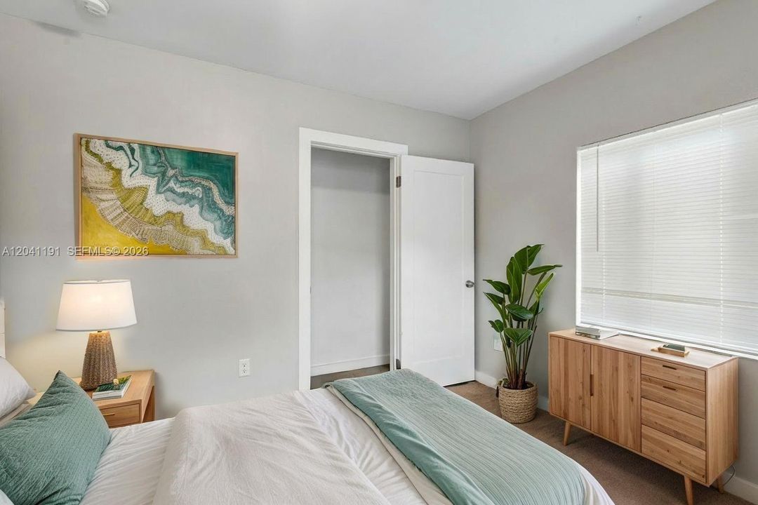 В аренду: $2,875 (2 спален, 2 ванн, 2074 Квадратных фут)
