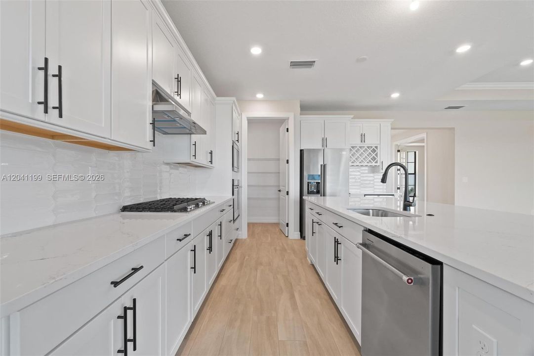For Rent: $6,500 (4 beds, 4 baths, 0 Square Feet)