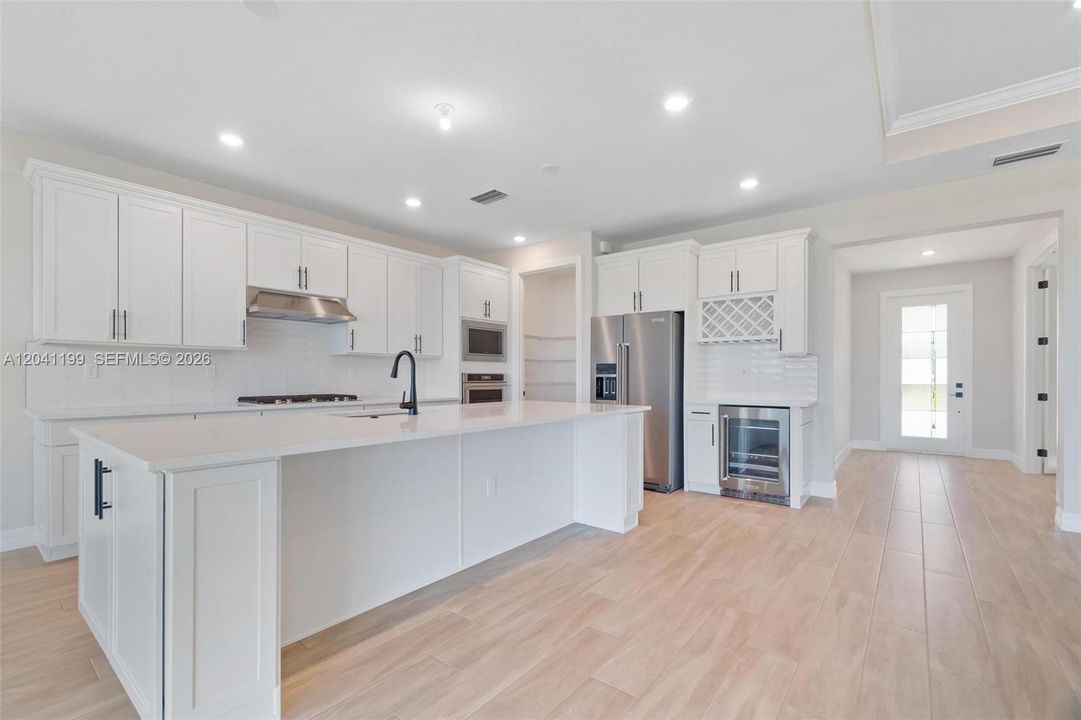 For Rent: $6,500 (4 beds, 4 baths, 0 Square Feet)
