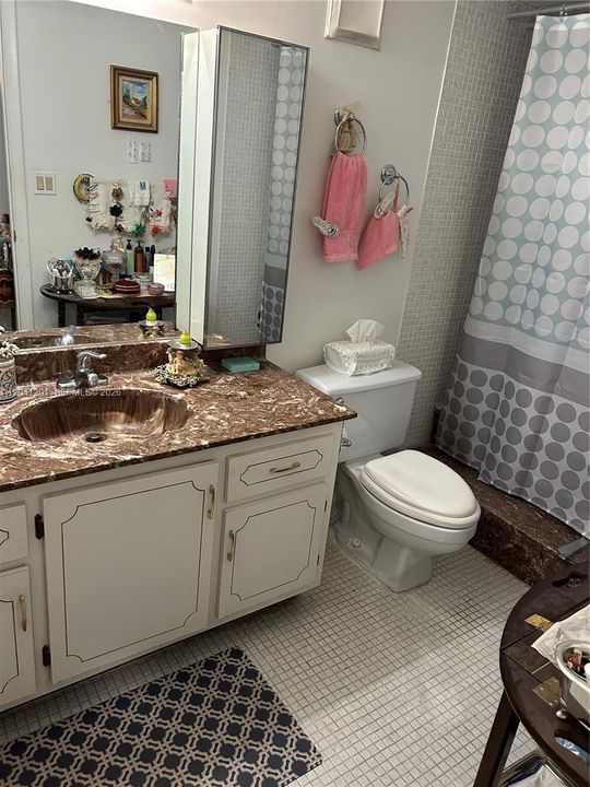 For Sale: $345,000 (2 beds, 2 baths, 1235 Square Feet)