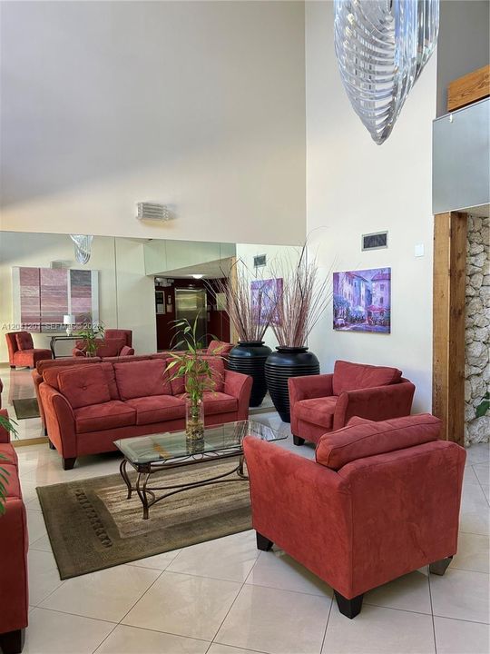For Sale: $345,000 (2 beds, 2 baths, 1235 Square Feet)
