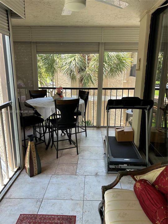 For Sale: $345,000 (2 beds, 2 baths, 1235 Square Feet)