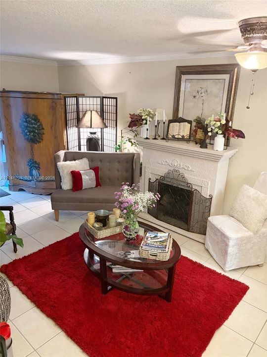 For Sale: $455,000 (3 beds, 2 baths, 1270 Square Feet)