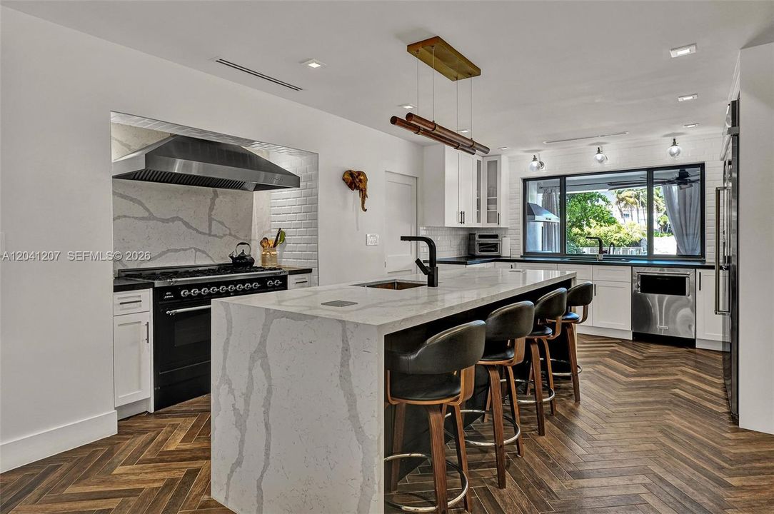 For Sale: $4,400,000 (5 beds, 3 baths, 0 Square Feet)
