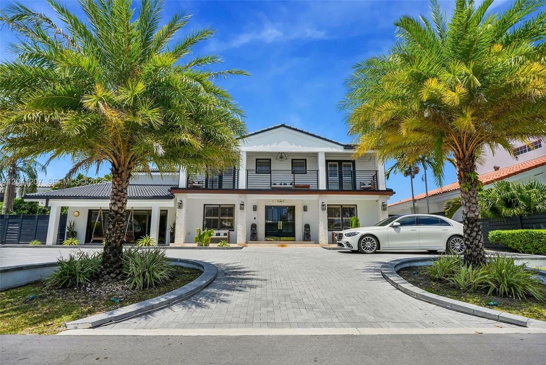For Sale: $4,400,000 (5 beds, 3 baths, 0 Square Feet)