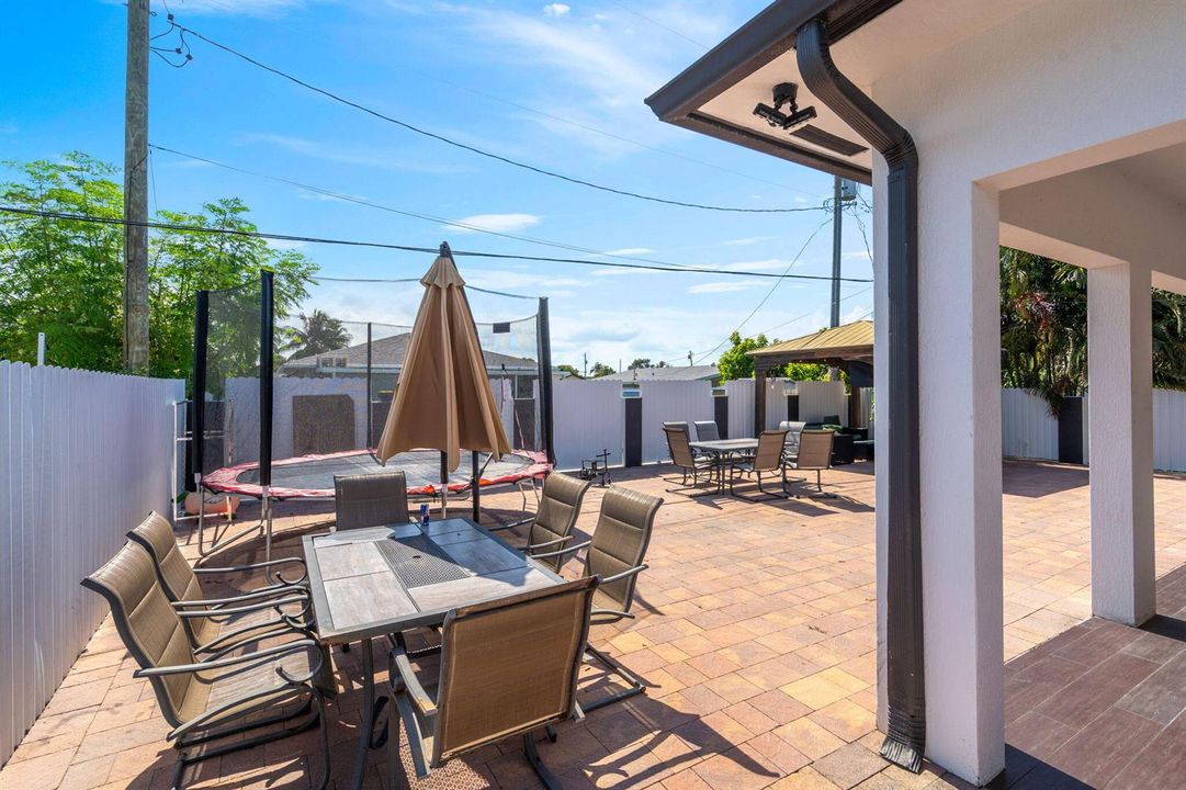 26-web-or-mls-725Mercury-26