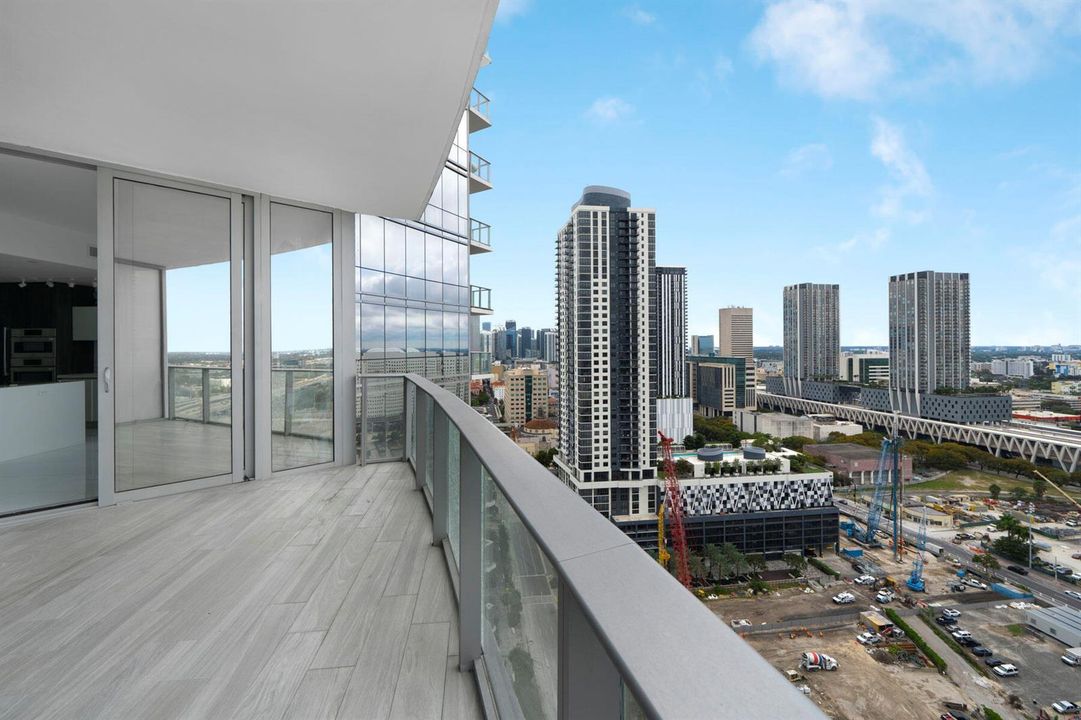 851 NE 1st Ave #2410_1oakstudios_26
