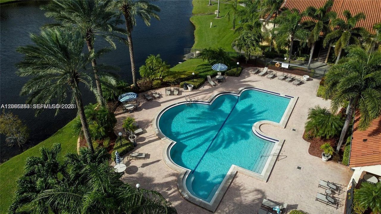 For Rent: $1,650 (1 beds, 1 baths, 785 Square Feet)