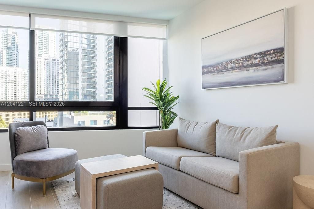 For Sale: $539,000 (1 beds, 1 baths, 530 Square Feet)