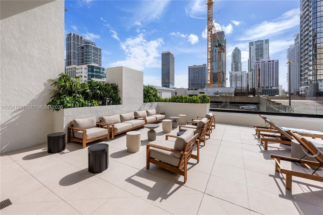 For Sale: $539,000 (1 beds, 1 baths, 530 Square Feet)