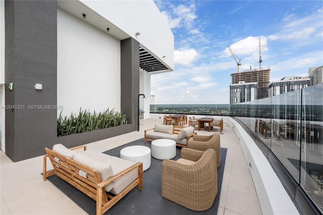 For Sale: $539,000 (1 beds, 1 baths, 530 Square Feet)