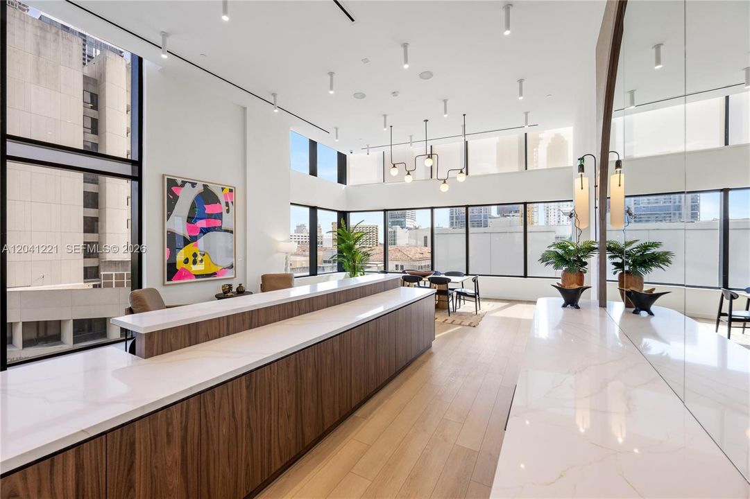 For Sale: $539,000 (1 beds, 1 baths, 530 Square Feet)