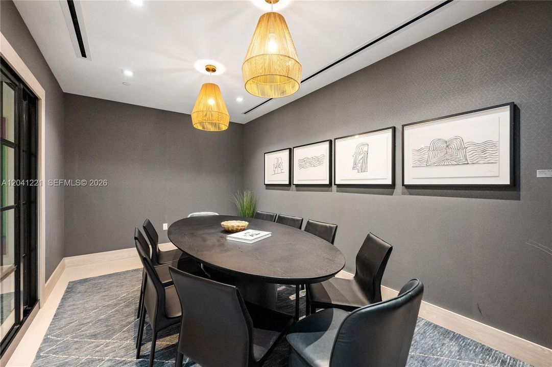 For Sale: $539,000 (1 beds, 1 baths, 530 Square Feet)