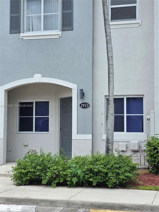 For Rent: $1,975 (2 beds, 2 baths, 1166 Square Feet)