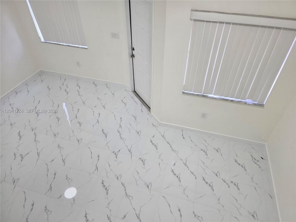 For Rent: $1,975 (2 beds, 2 baths, 1166 Square Feet)