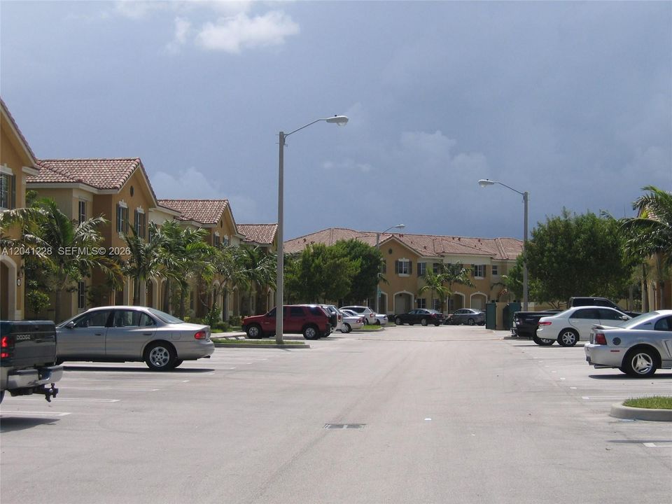 For Rent: $1,975 (2 beds, 2 baths, 1166 Square Feet)
