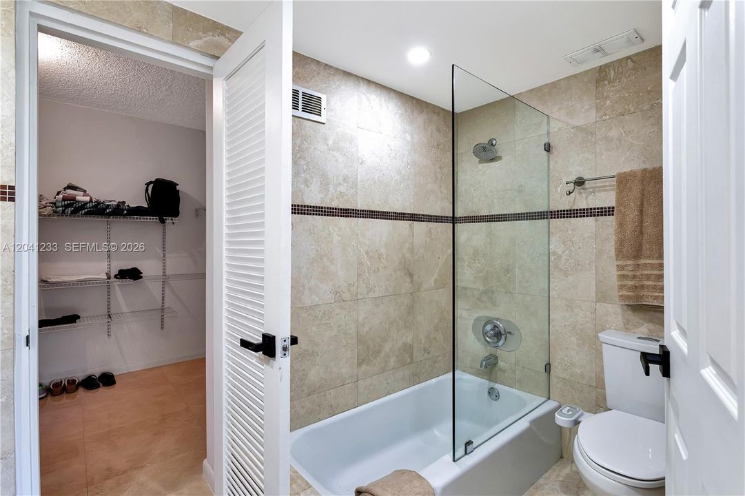 For Sale: $740,000 (2 beds, 1 baths, 1150 Square Feet)