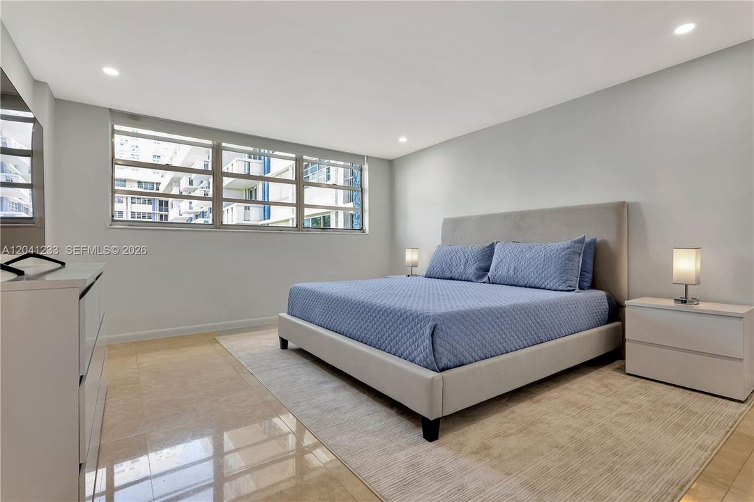 For Sale: $740,000 (2 beds, 1 baths, 1150 Square Feet)