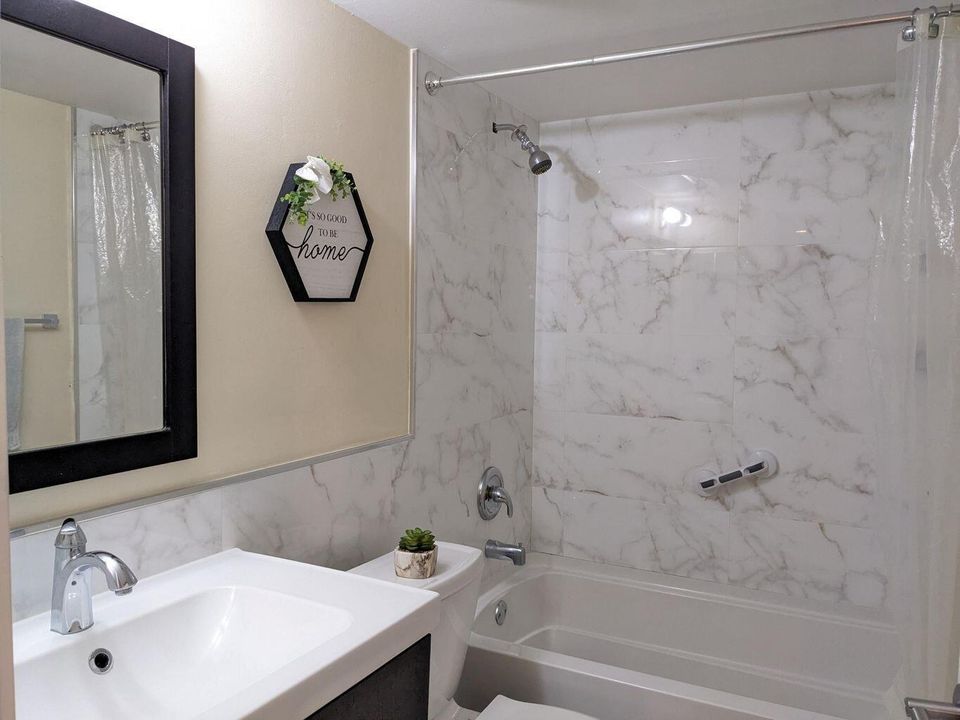 2nd bathroom