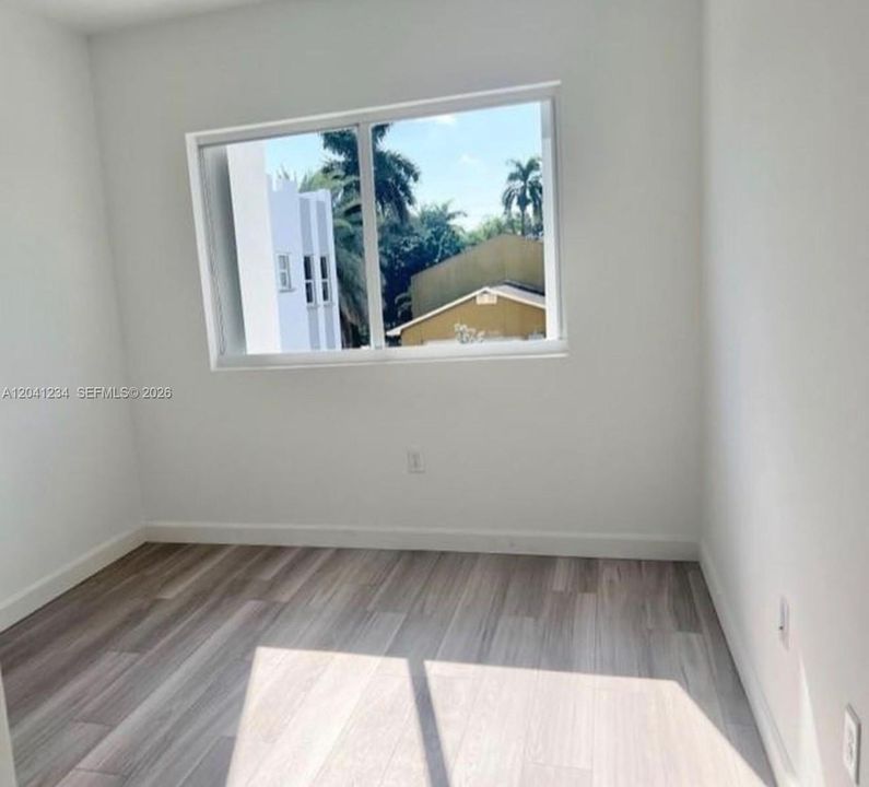 For Rent: $3,000 (3 beds, 2 baths, 1584 Square Feet)